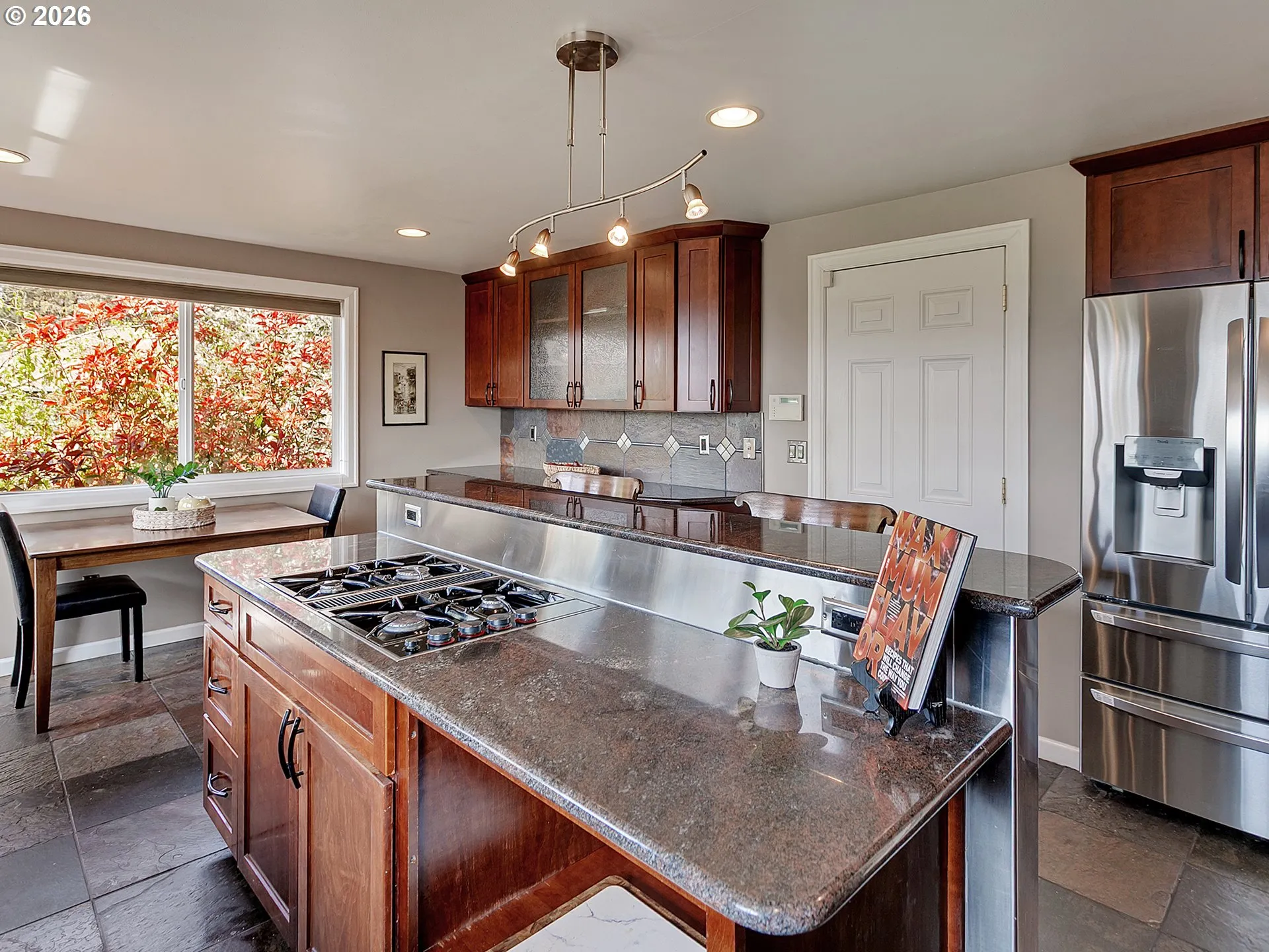 Kitchen-Cooking Island