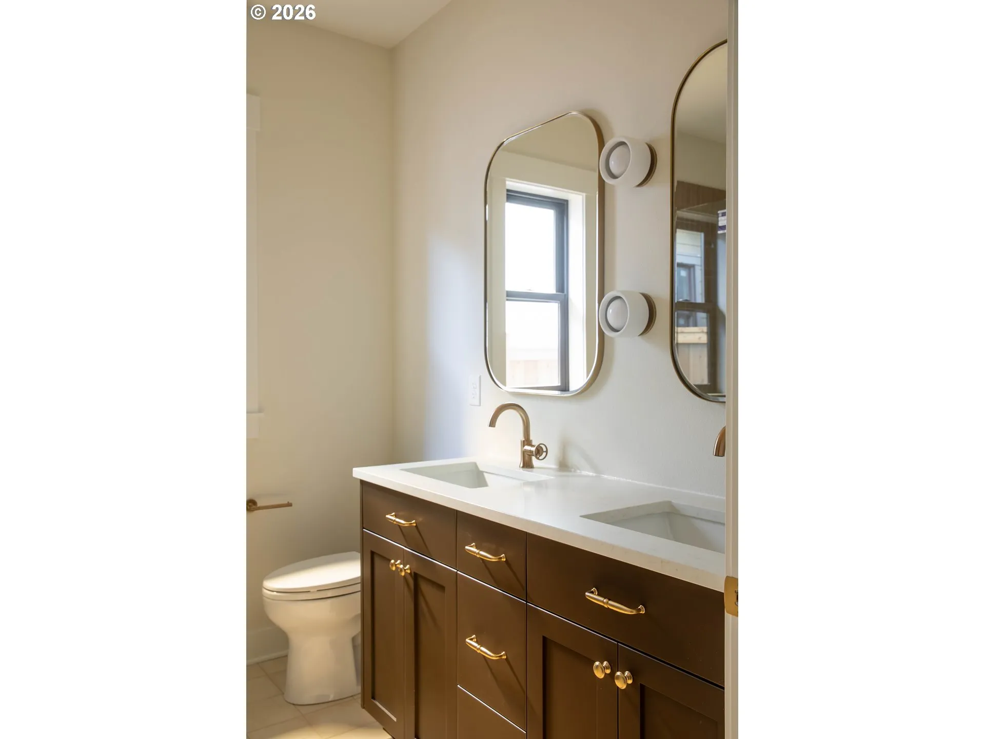 Primary Bedroom-Attached Bathroom