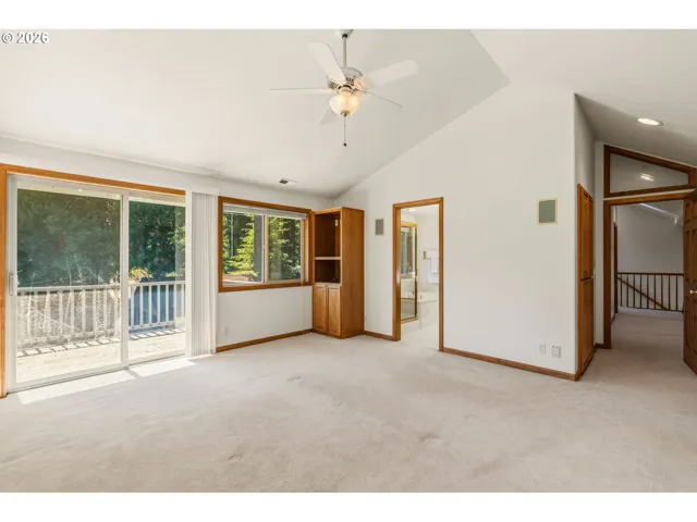 Bedroom, Primary-Vaulted Ceilings
