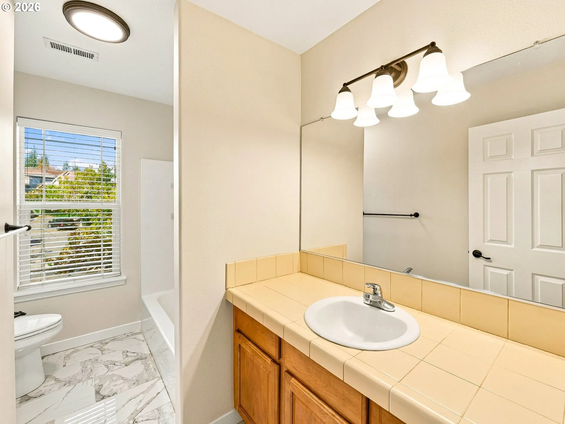 Bathroom-Upper