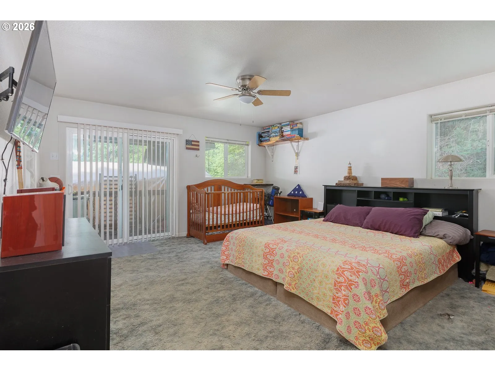 Bedroom, Primary