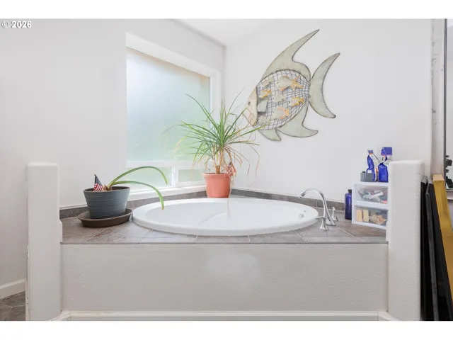Bathroom-Garden Tub