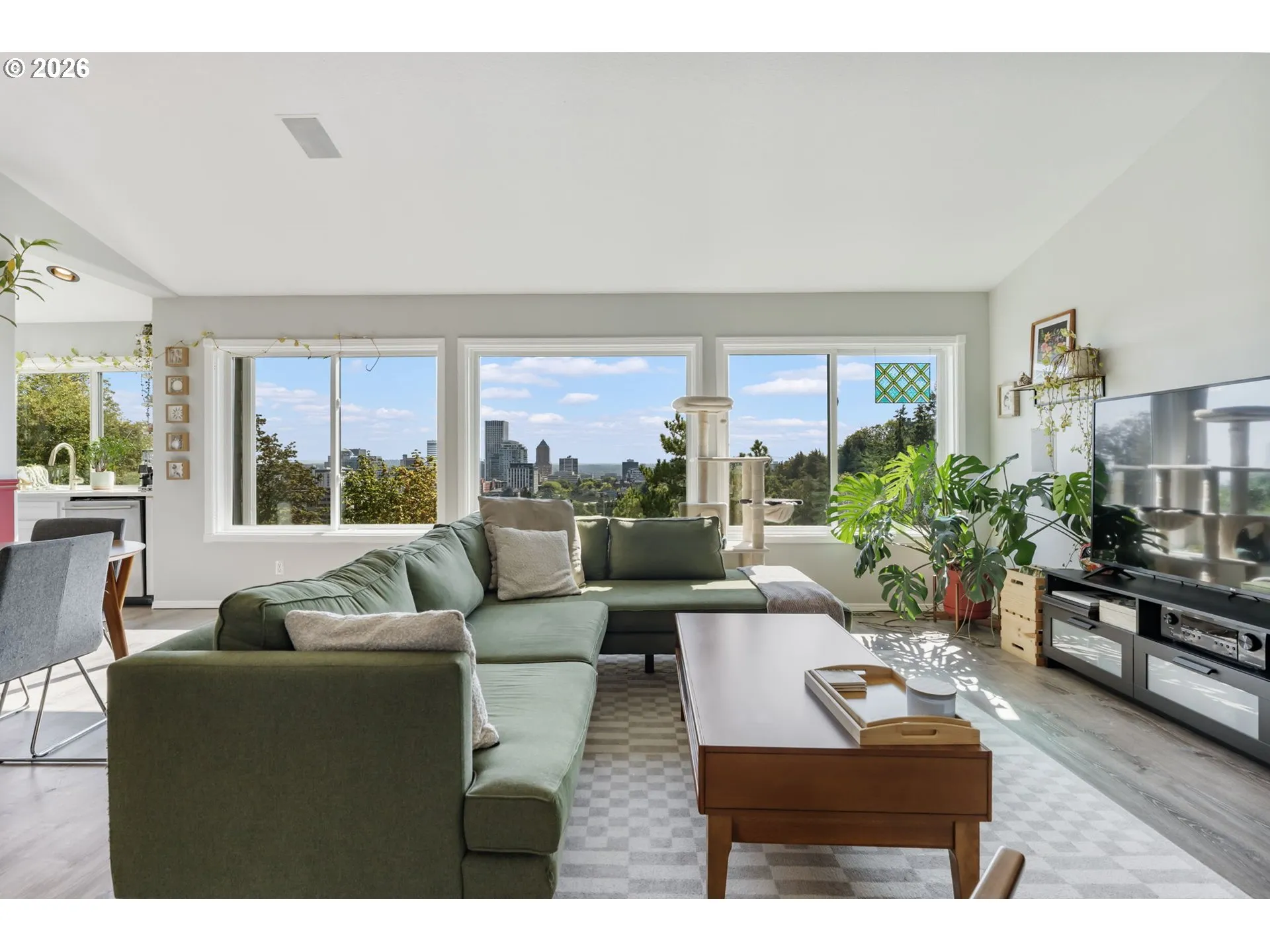 Living Room-Vaulted Ceilings