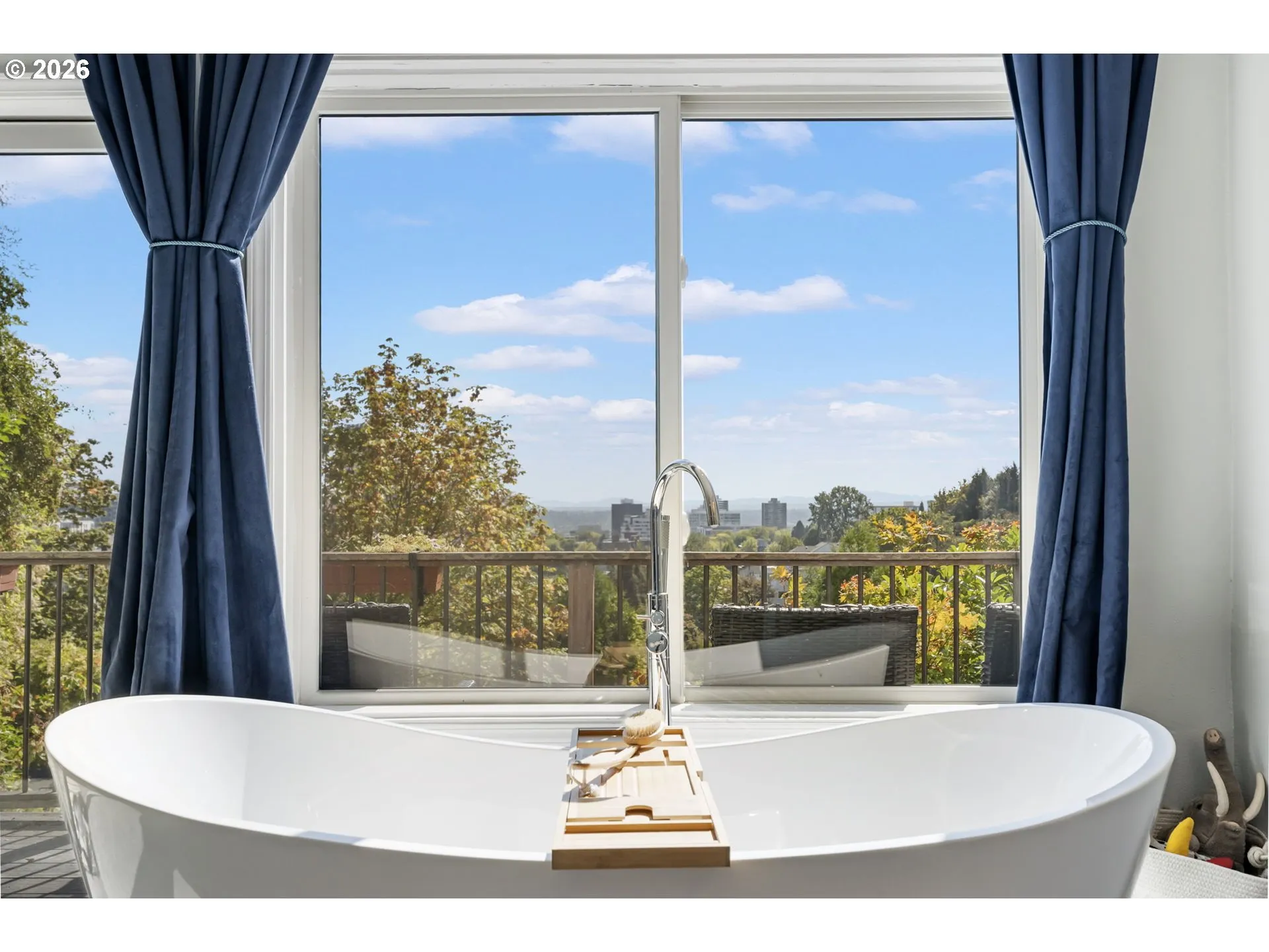 Bedroom, Primary-Lower