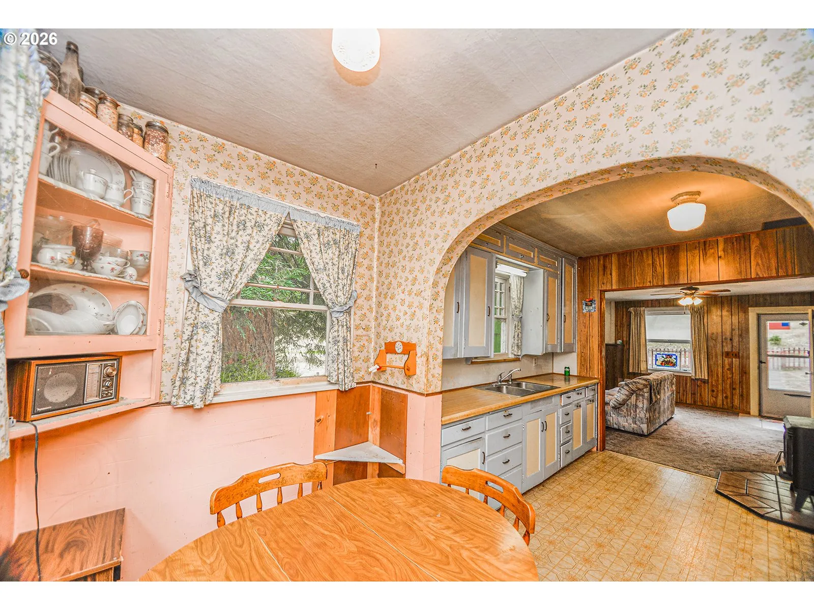 Kitchen/Nook-Eating Area