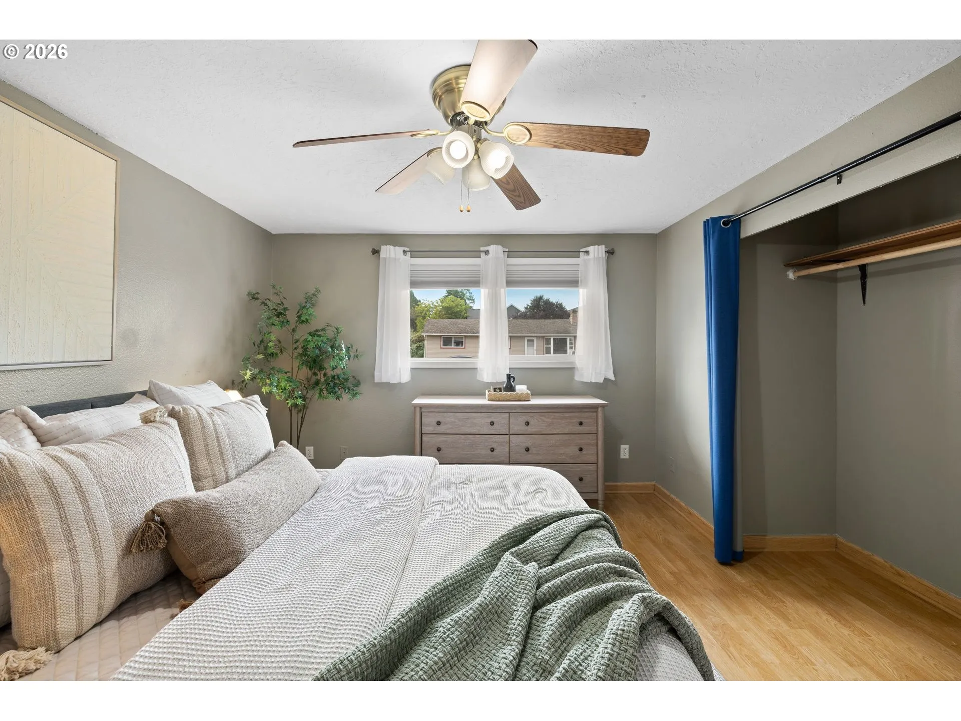 Bedroom, Primary