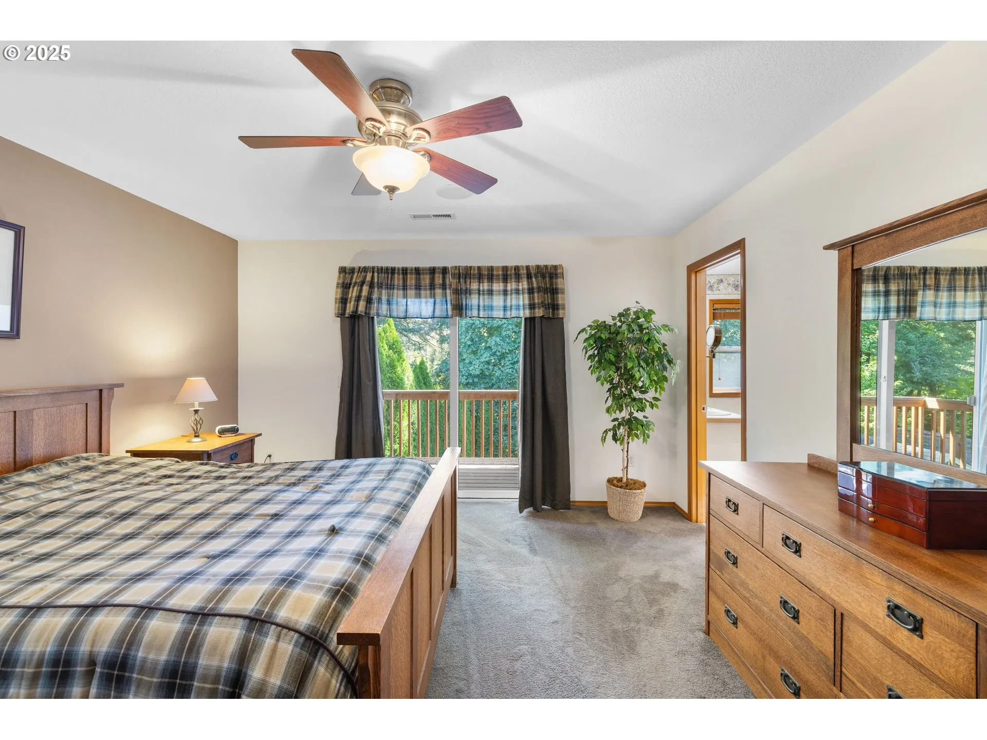 Primary Bedroom-Ceiling Fan