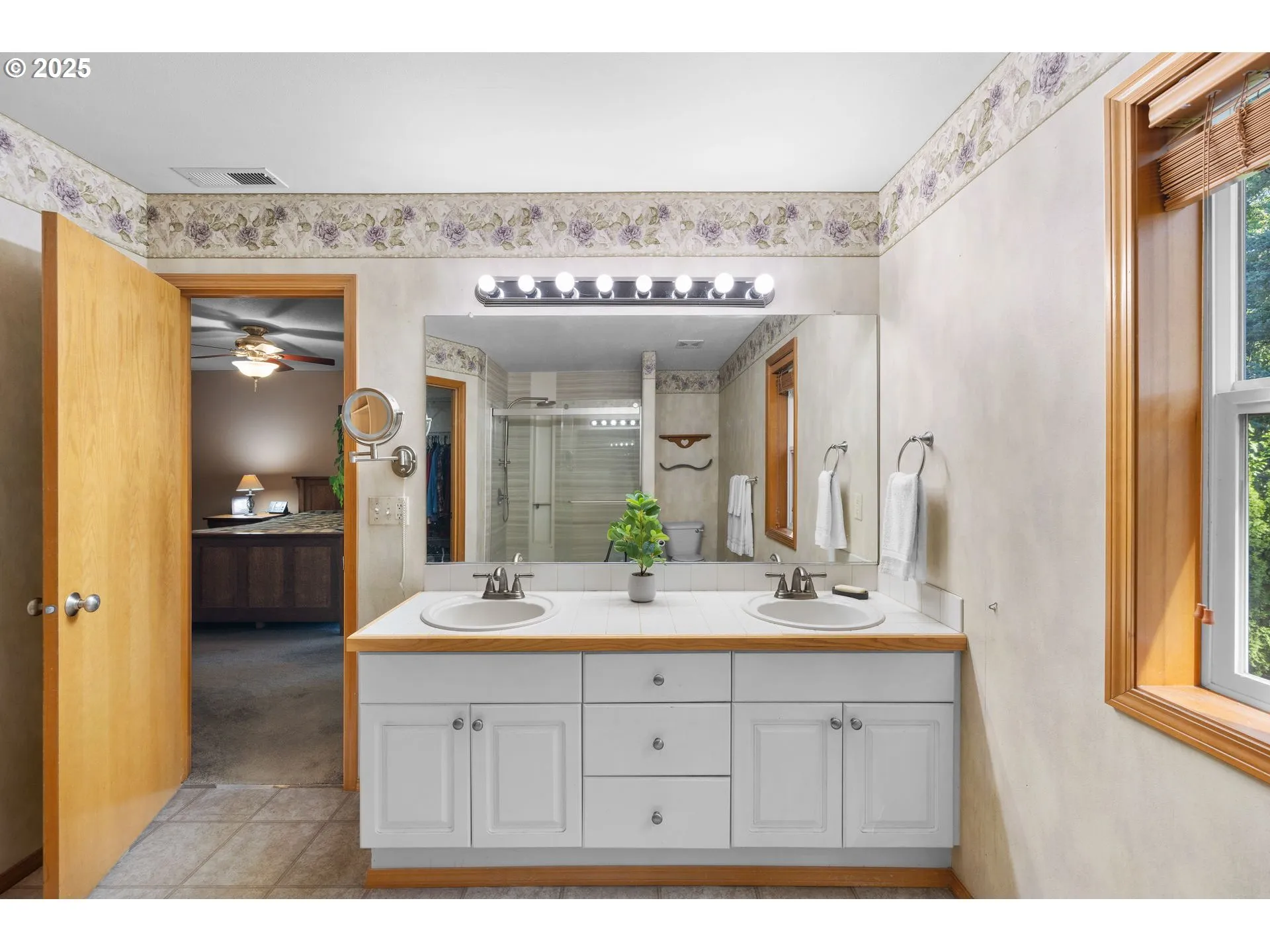 Bathroom-Double Sinks
