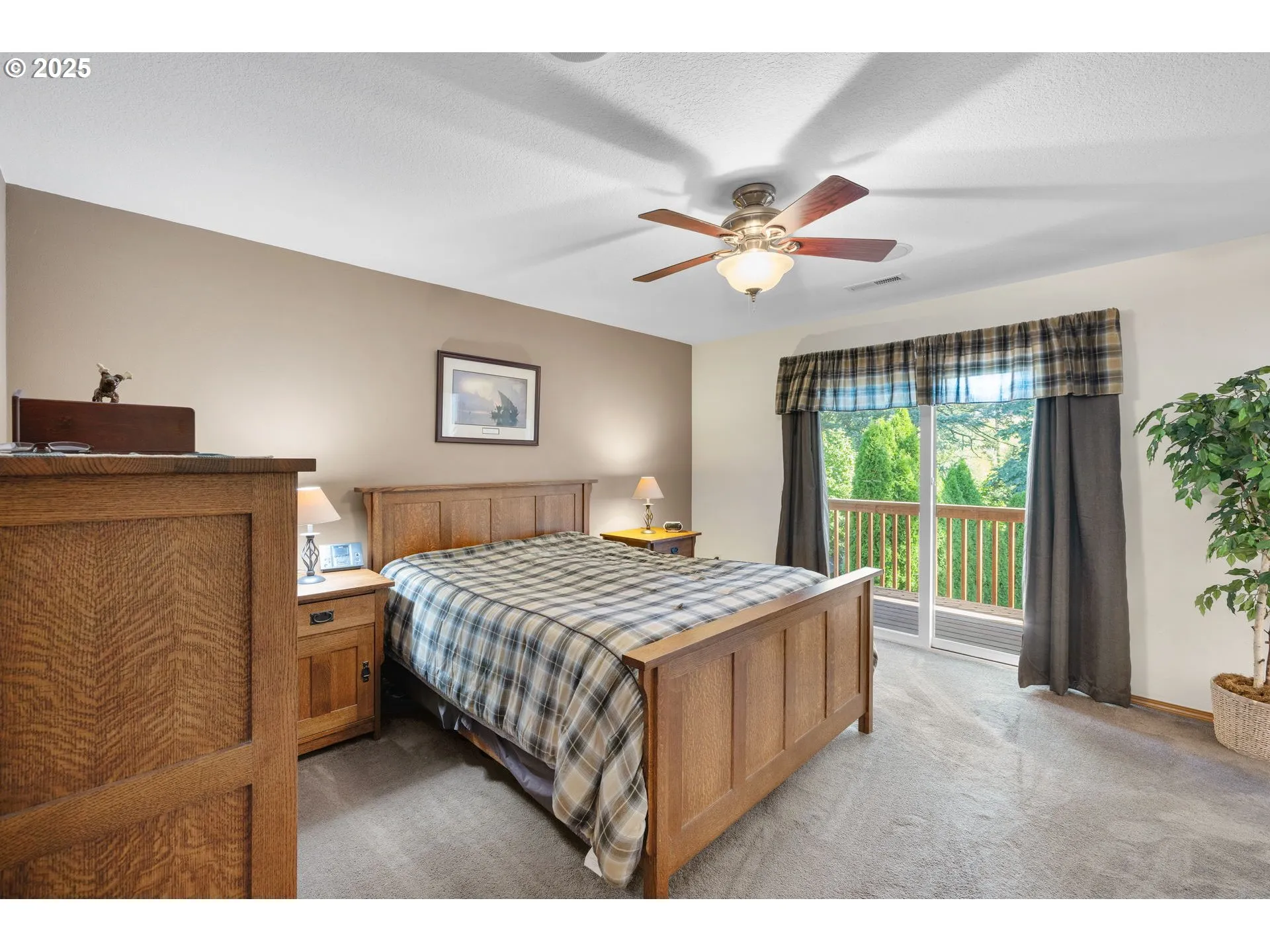 Primary Bedroom-Upper