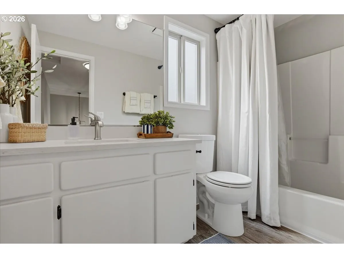 Bathroom-Upper