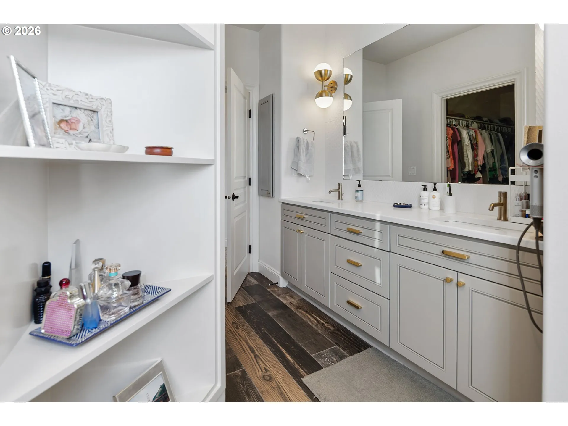 Primary Bedroom-Attached Bathroom