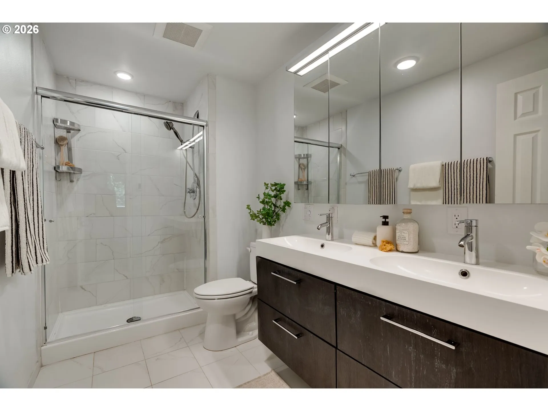 Primary Bedroom-Attached Bathroom