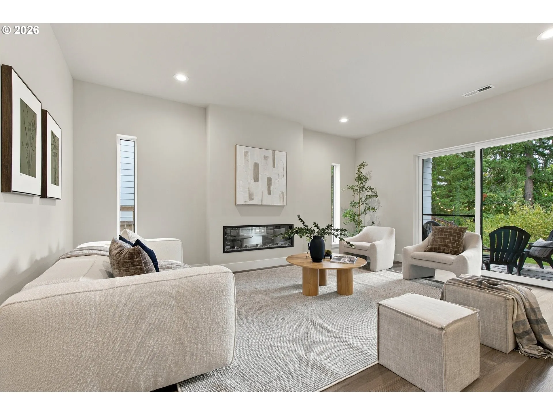 Living Room-Fireplace