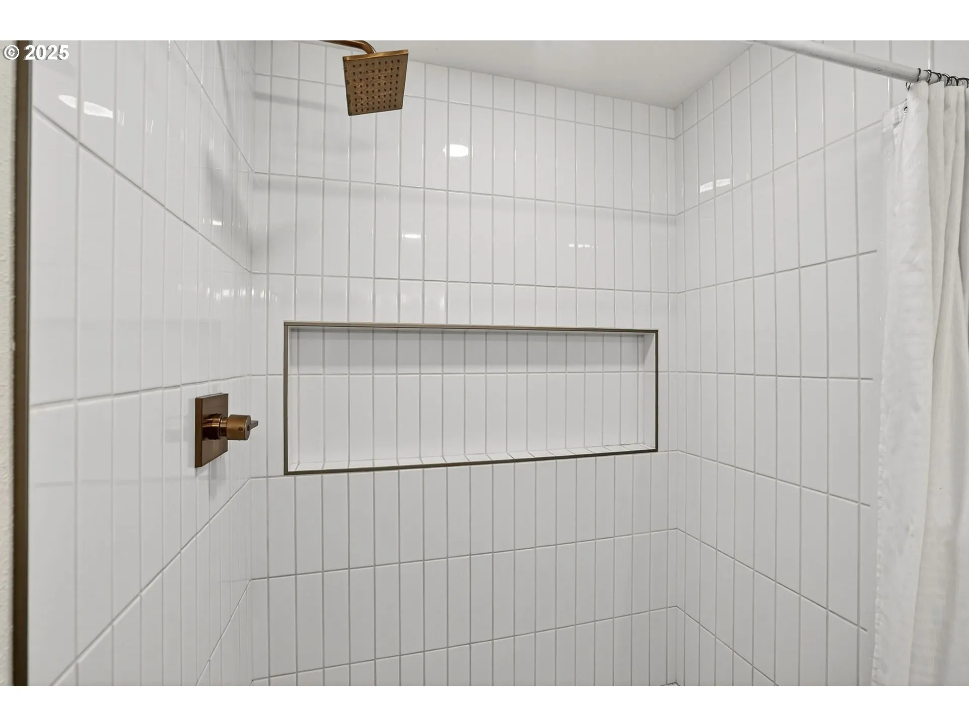 Bathroom-Walk in Shower