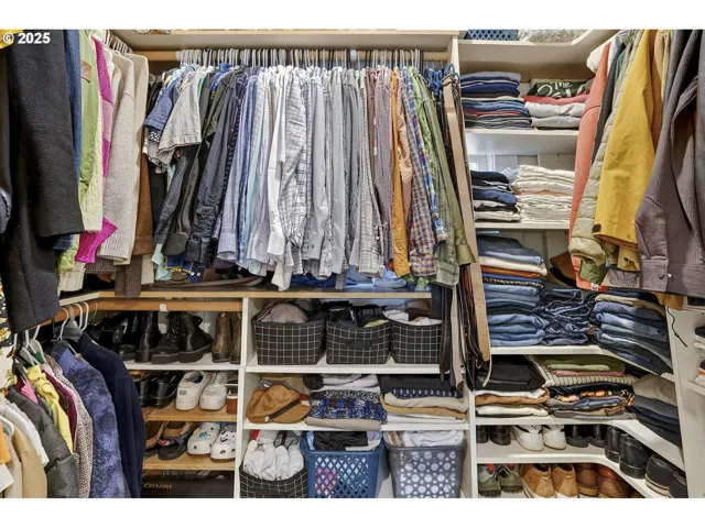 Primary Bedroom-Walk-In Closet