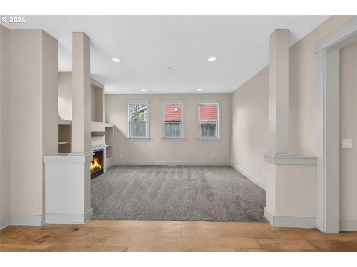 Living Room-Fireplace
