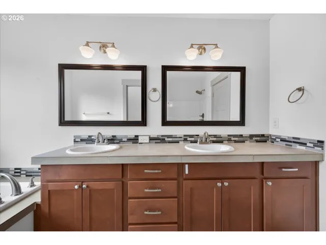 Primary Bedroom-Attached Bathroom