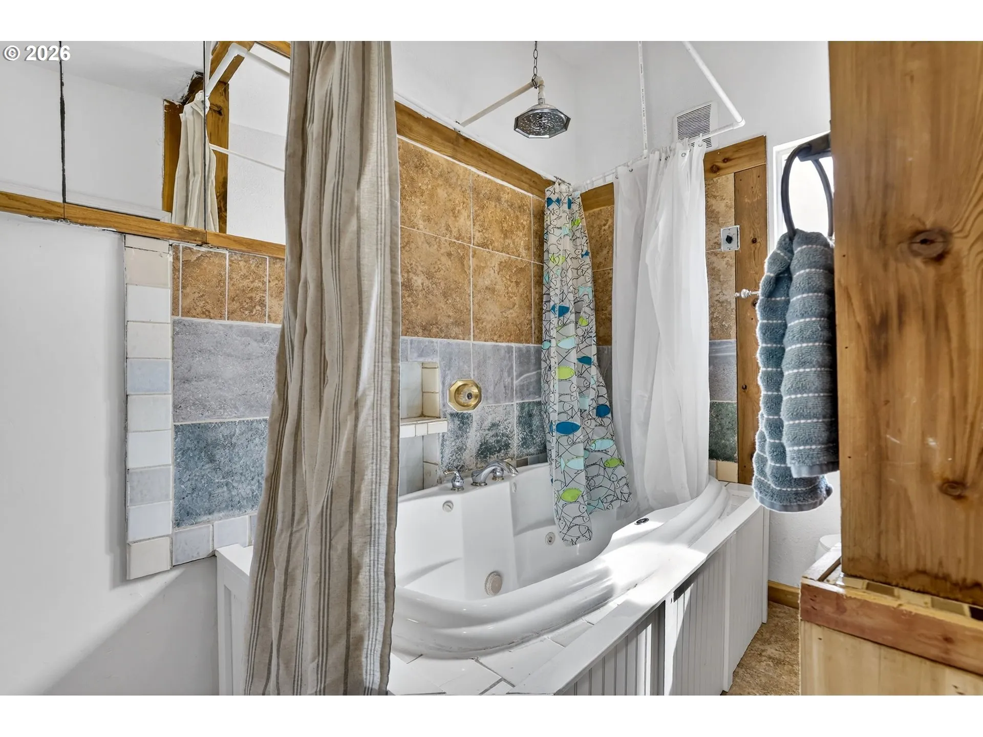 Bathroom, Attached