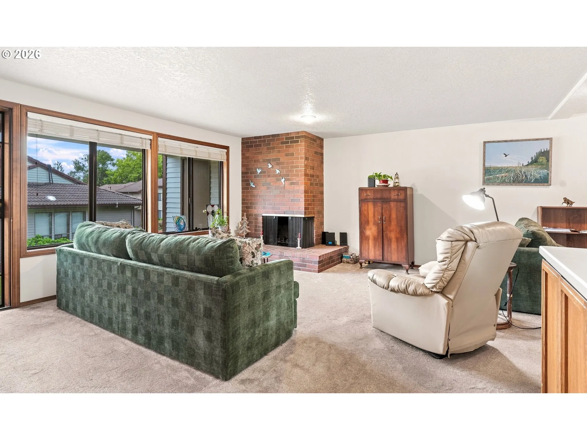 Living Room-Fireplace
