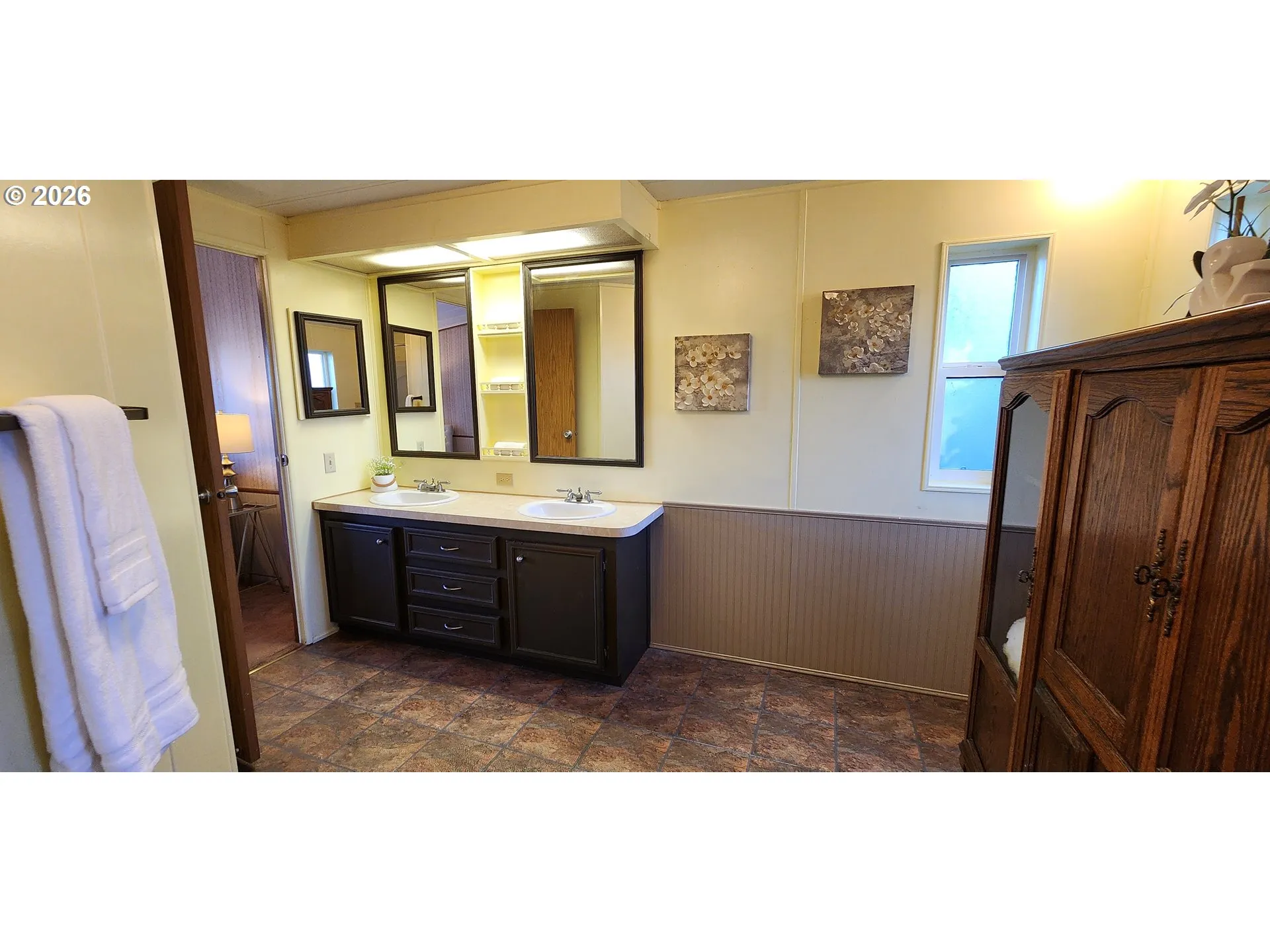 Bathroom, Attached