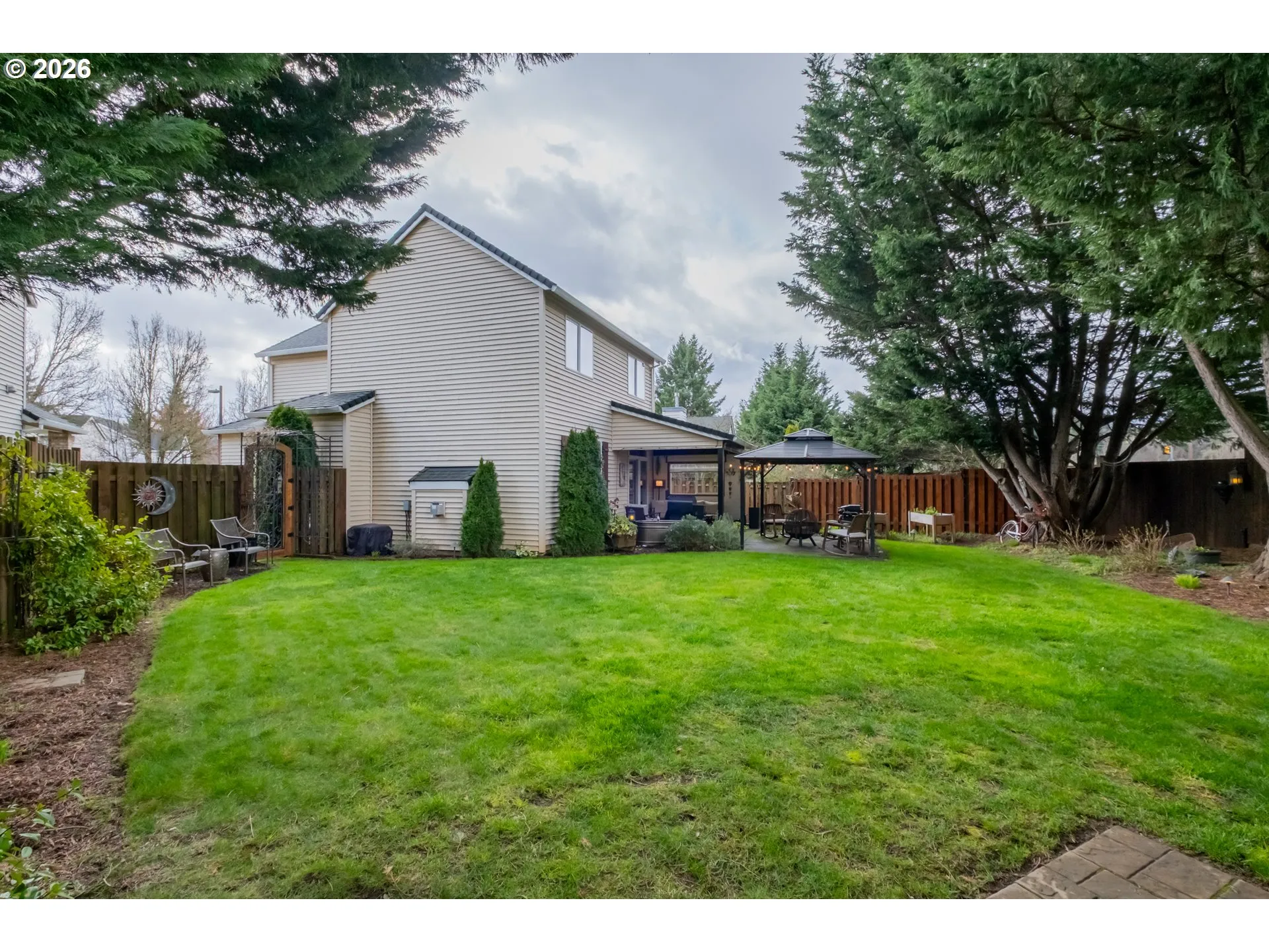 Yard-Fenced
