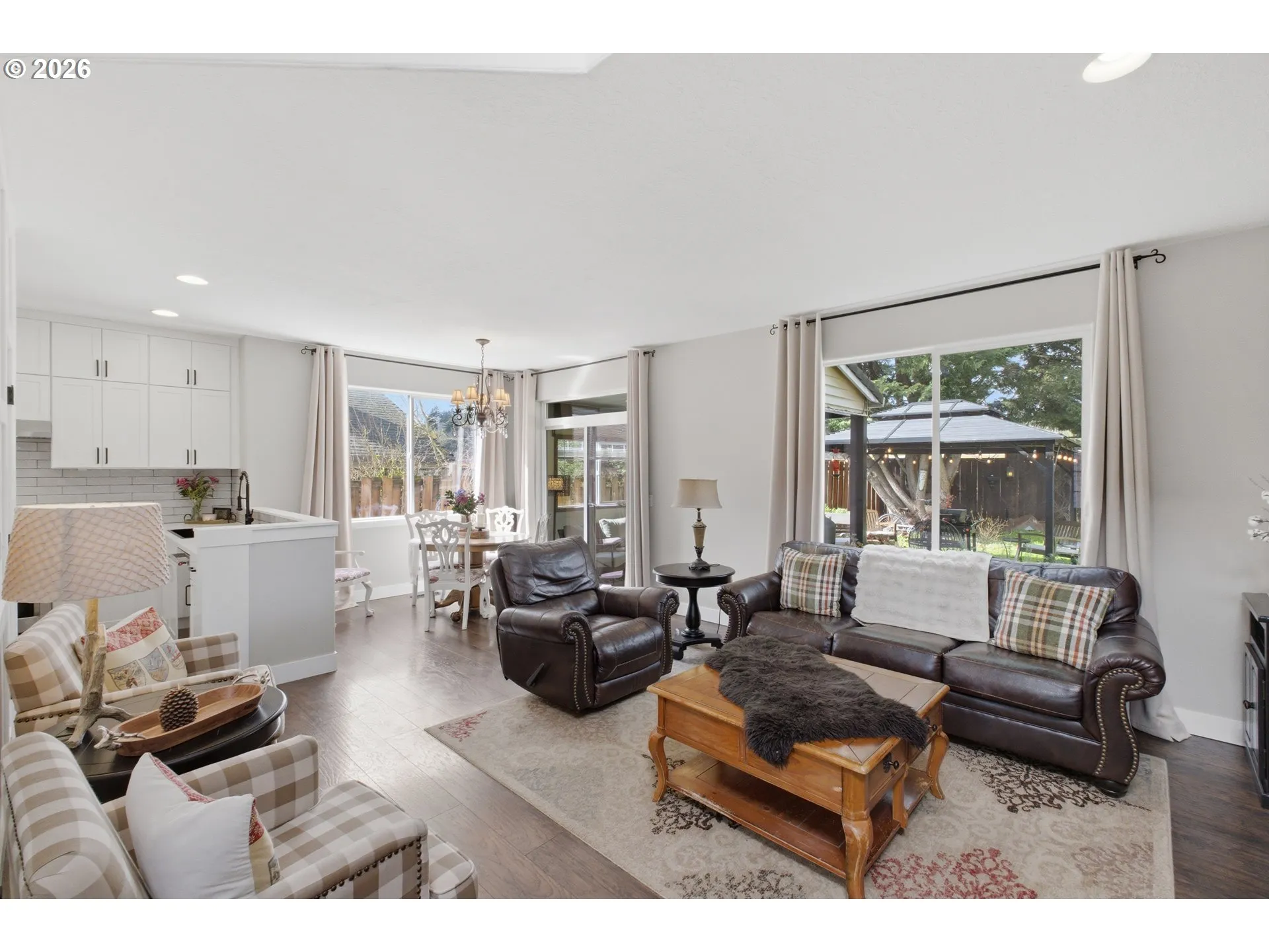 Living Room/Dining Room