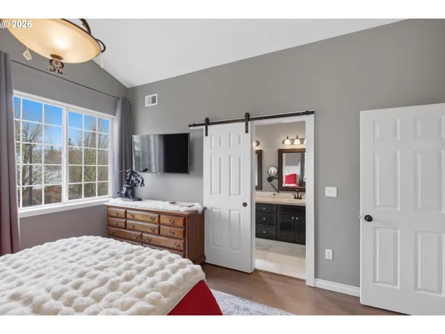 Bedroom, Owner's Suite