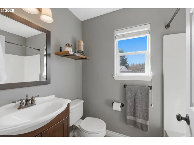 Bathroom-Upper
