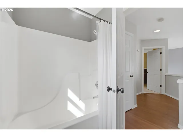 Bathroom-Upper