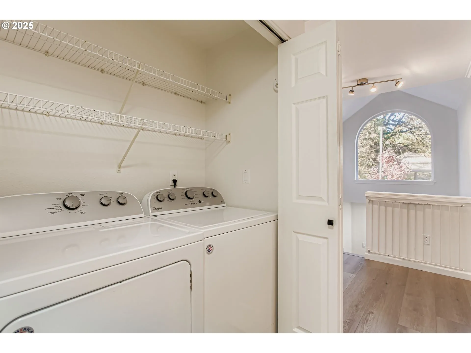 Laundry-Upper