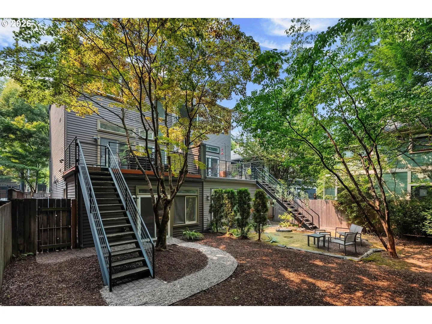 Yard-Back