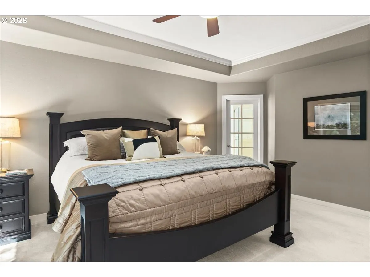 Bedroom, Owner's Suite-Walk-In Closet