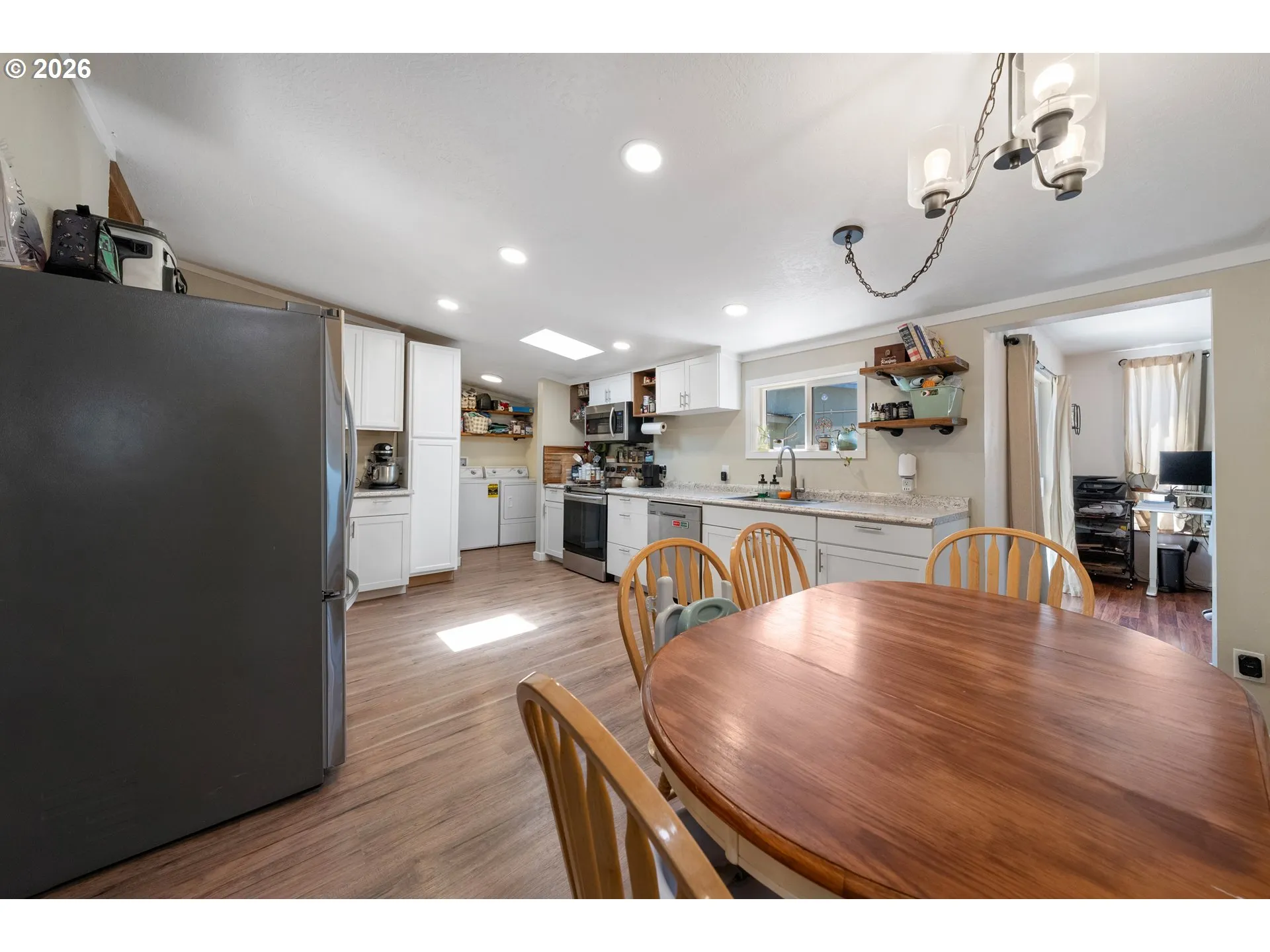 Kitchen-Eating Area