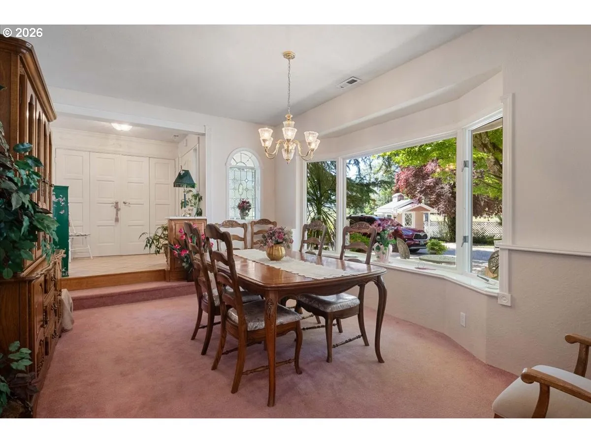 Dining Room-Formal