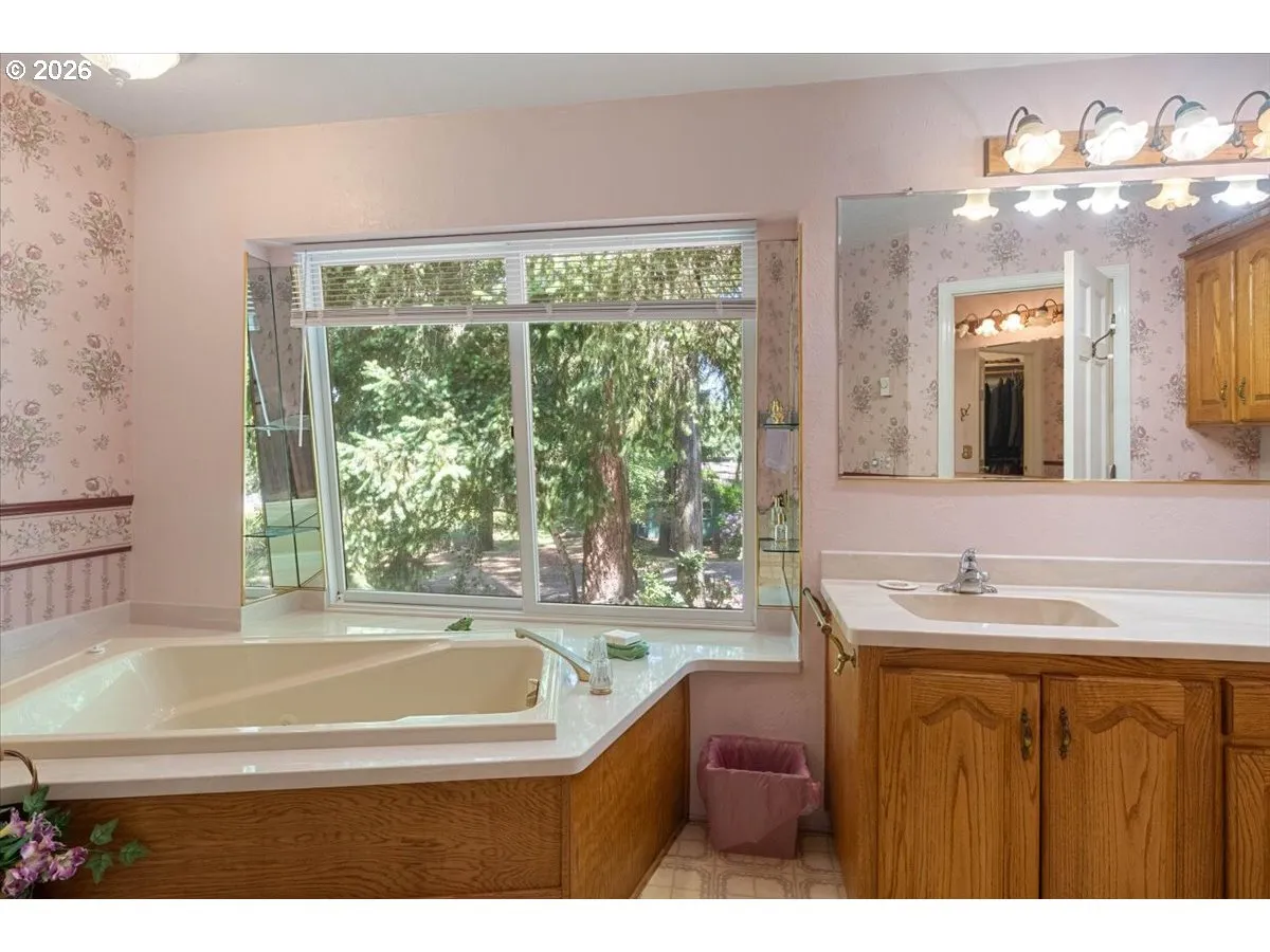 Bathroom-Garden Tub