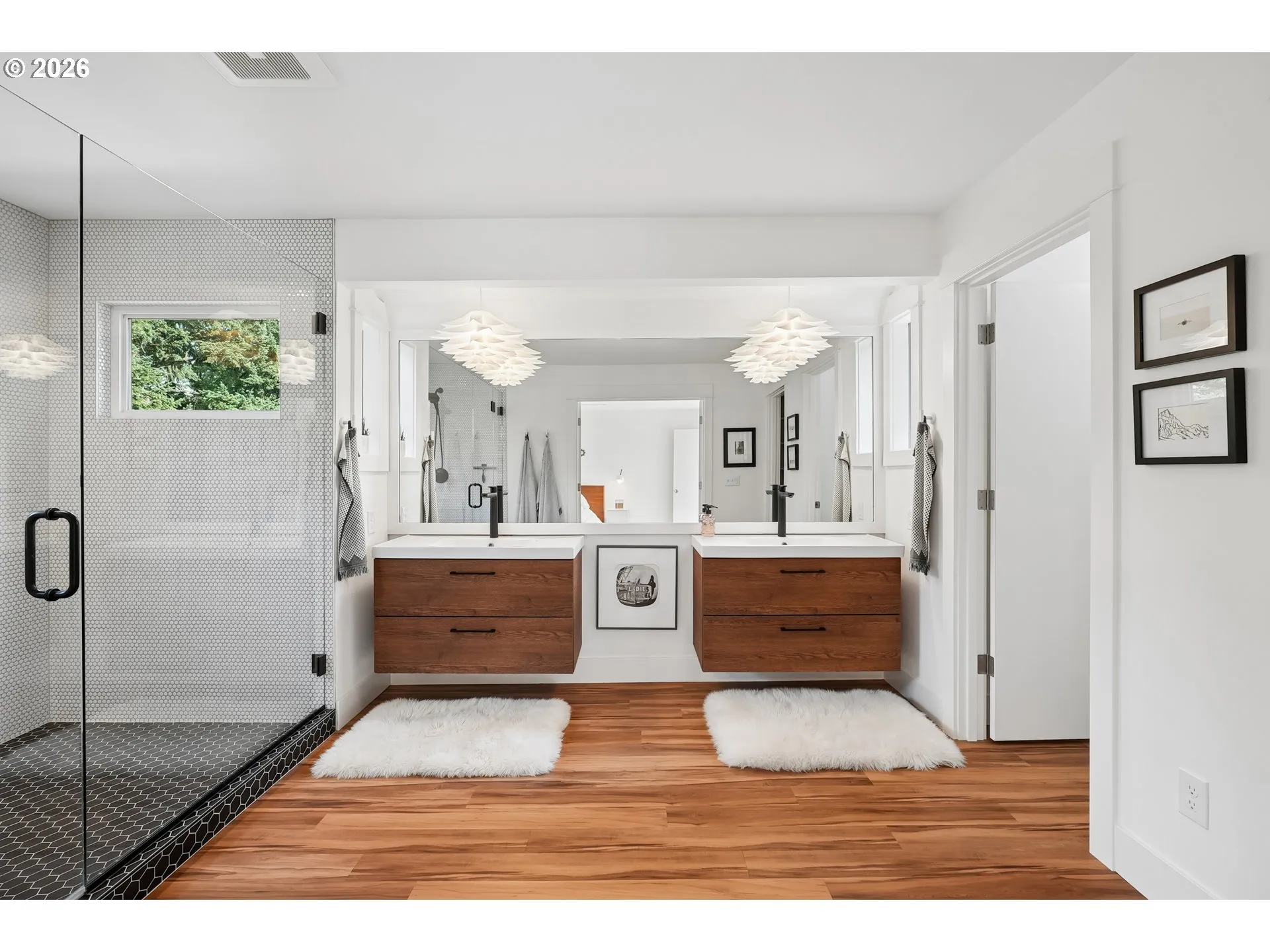 Primary Bedroom-Attached Bathroom