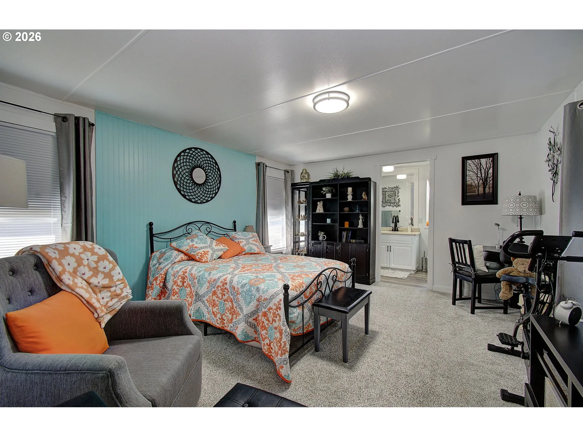Bedroom, Primary