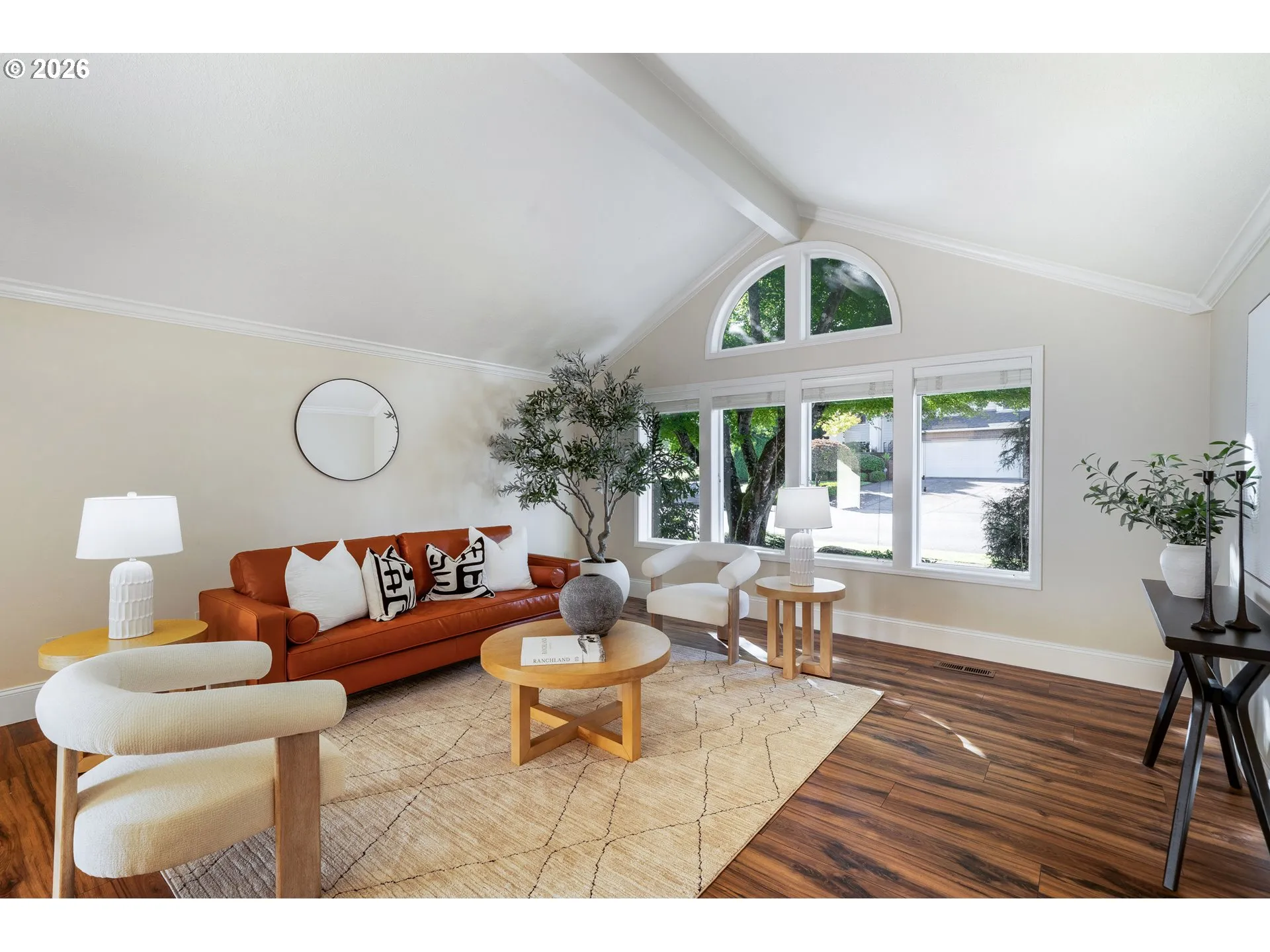 Living Room-Vaulted Ceilings