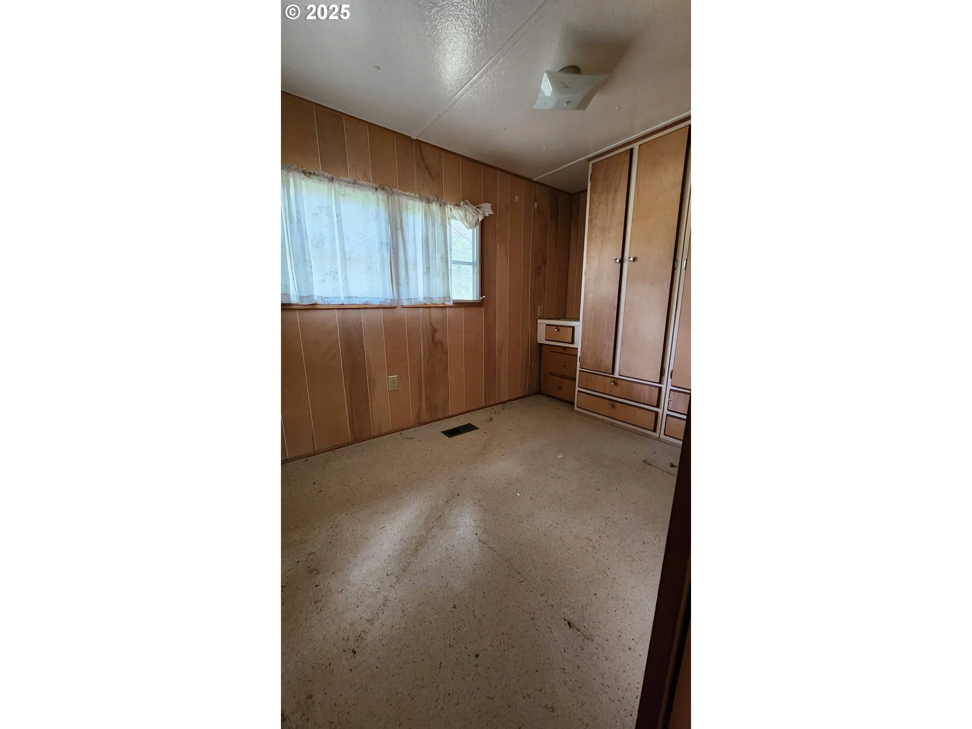 Bedroom-# 1