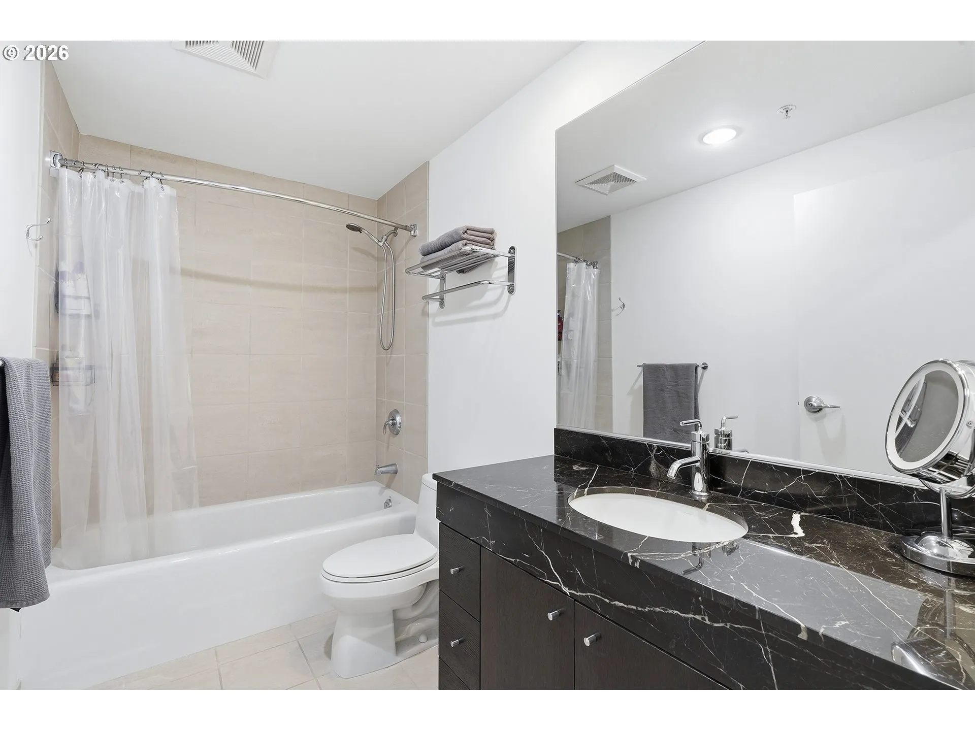 Bathroom-Upper