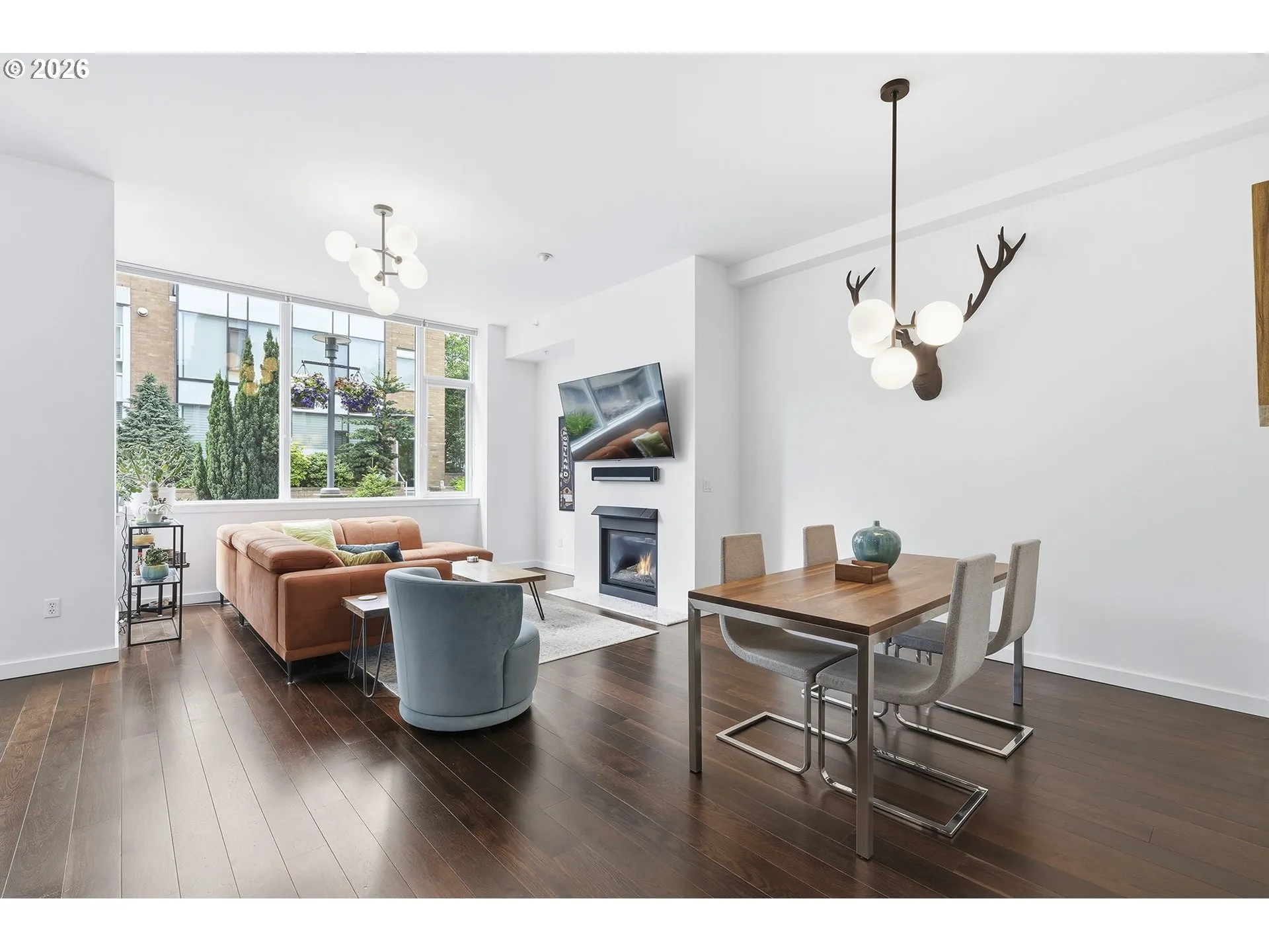 Living Room/Dining Room
