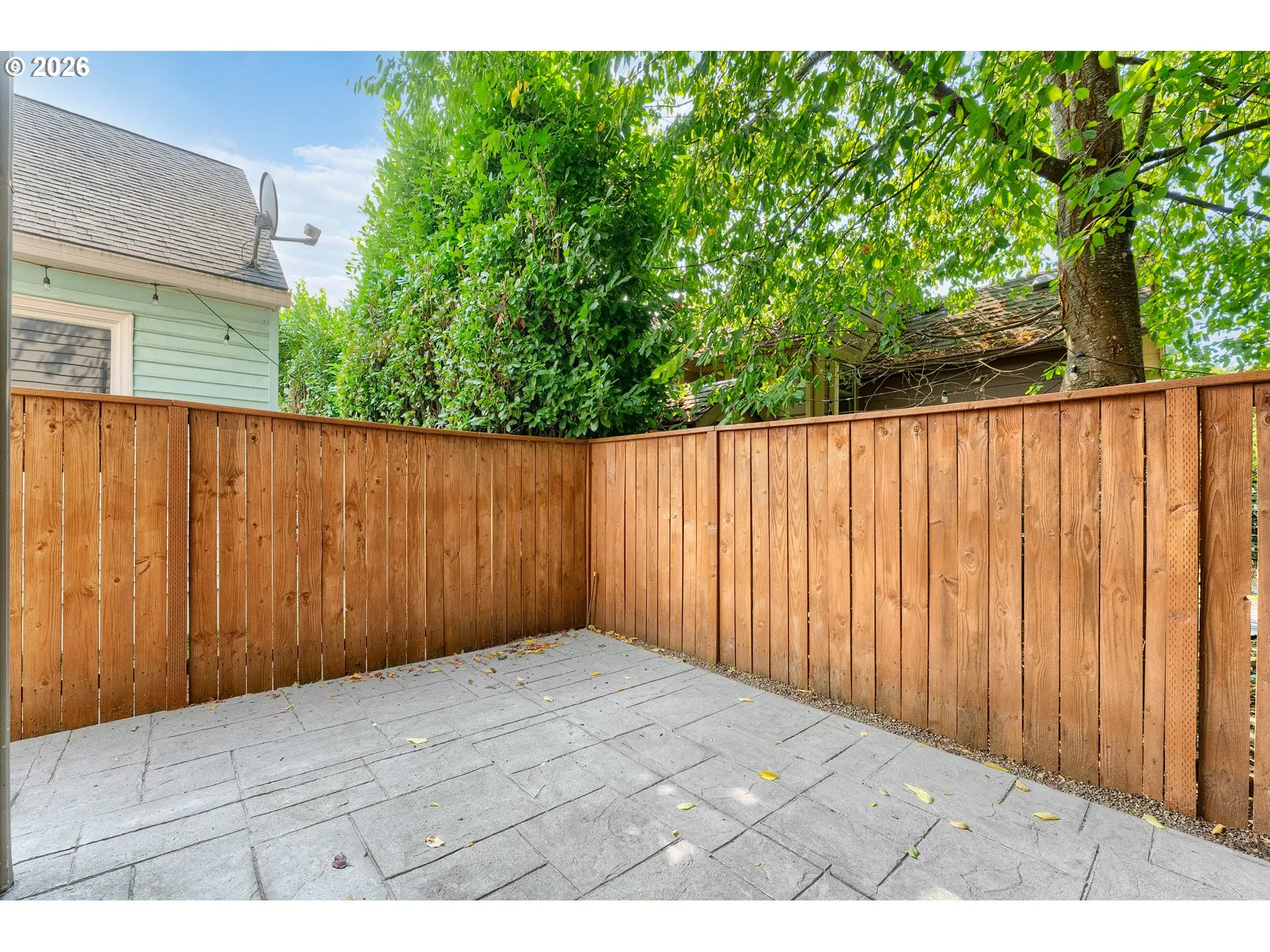 Yard-Back