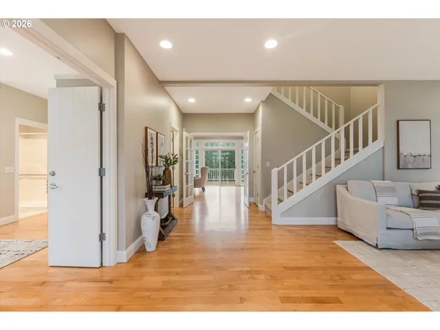 Entrance/Foyer