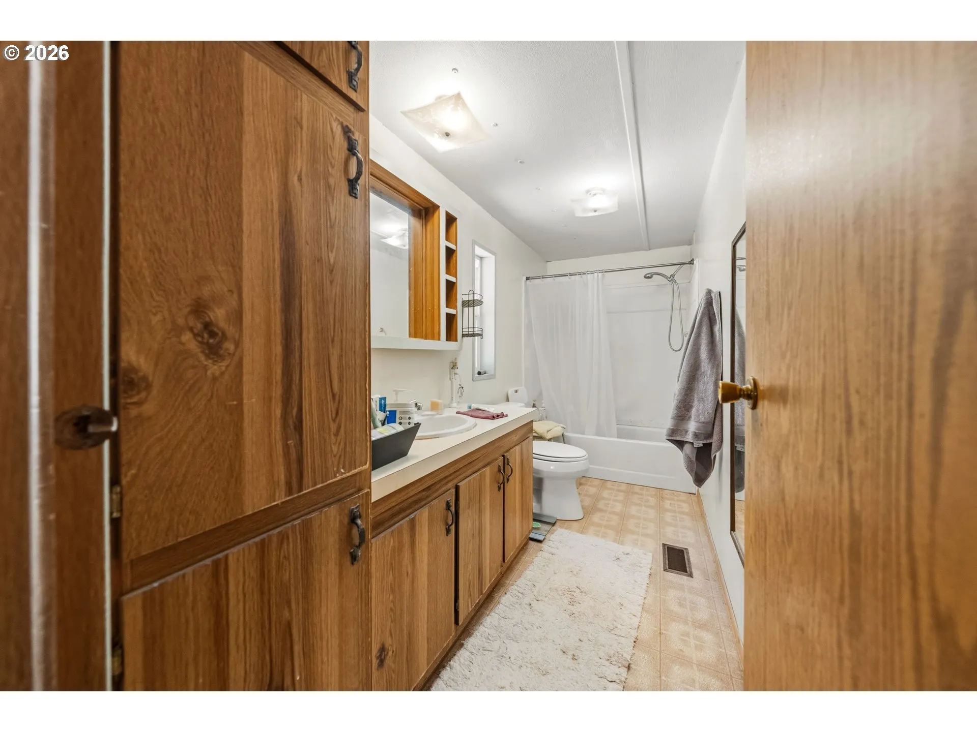 Primary Bedroom-Attached Bathroom
