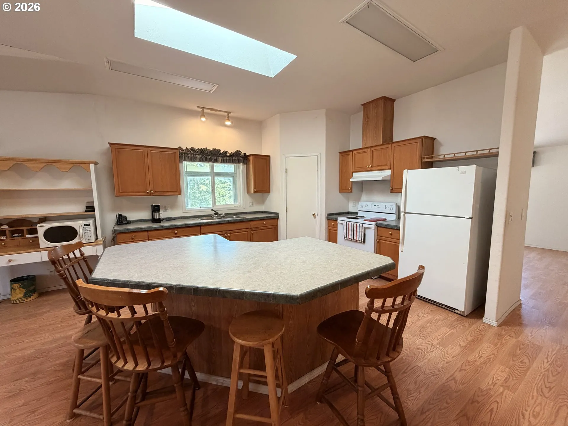 Kitchen-Island