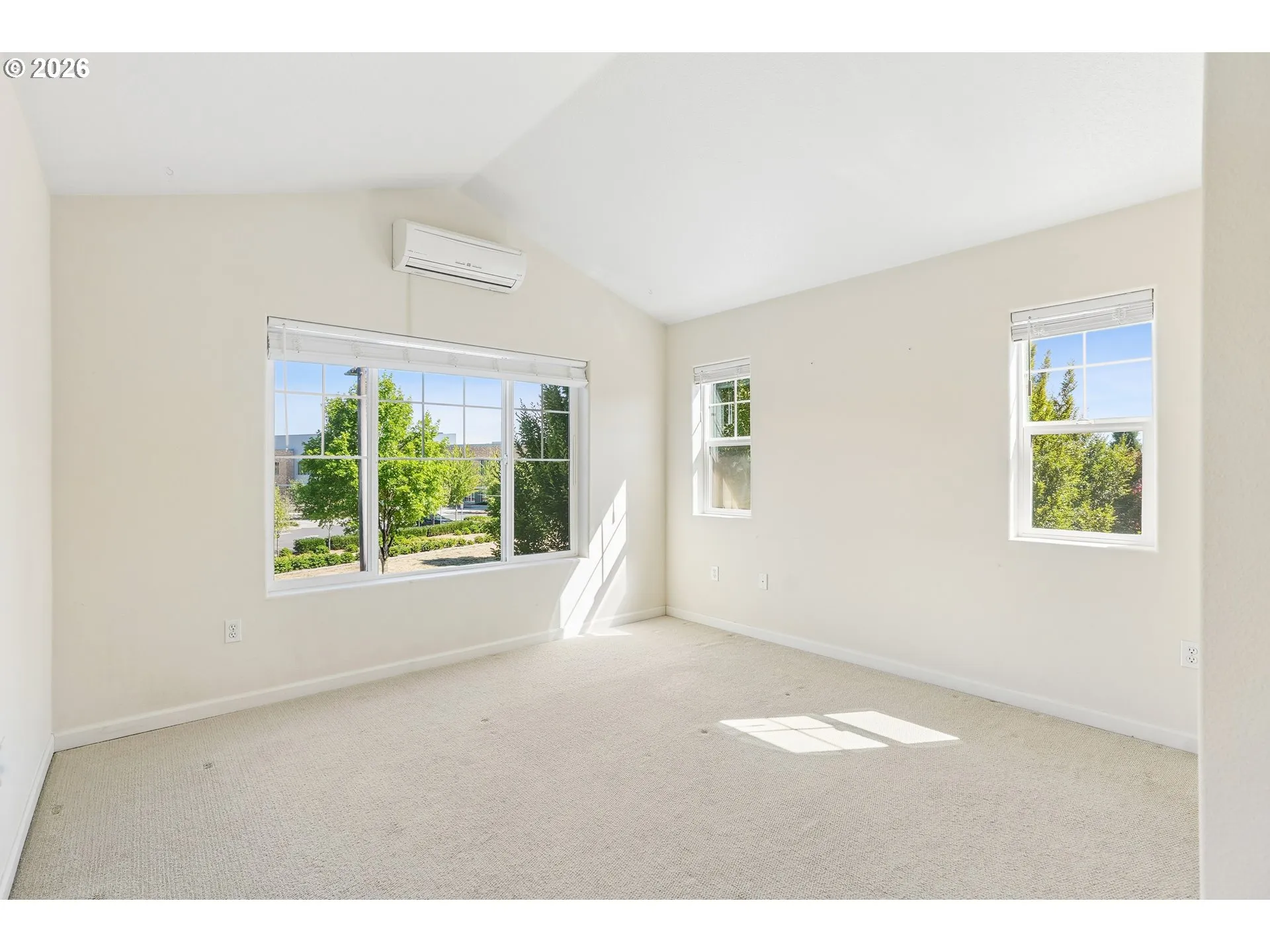 Bedroom, Primary