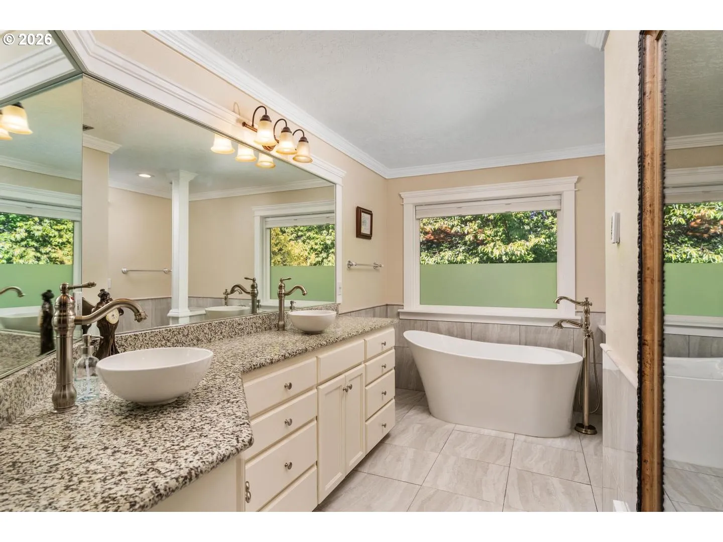 Owner's Suite Bathroom-Garden Tub