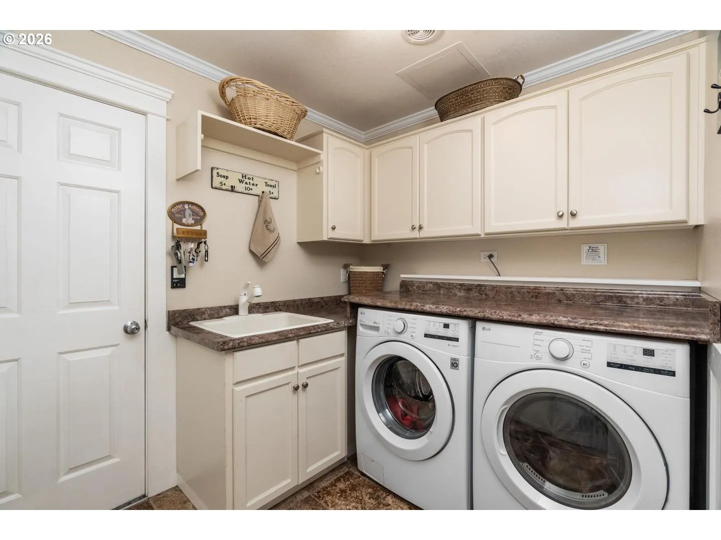 Laundry-Main
