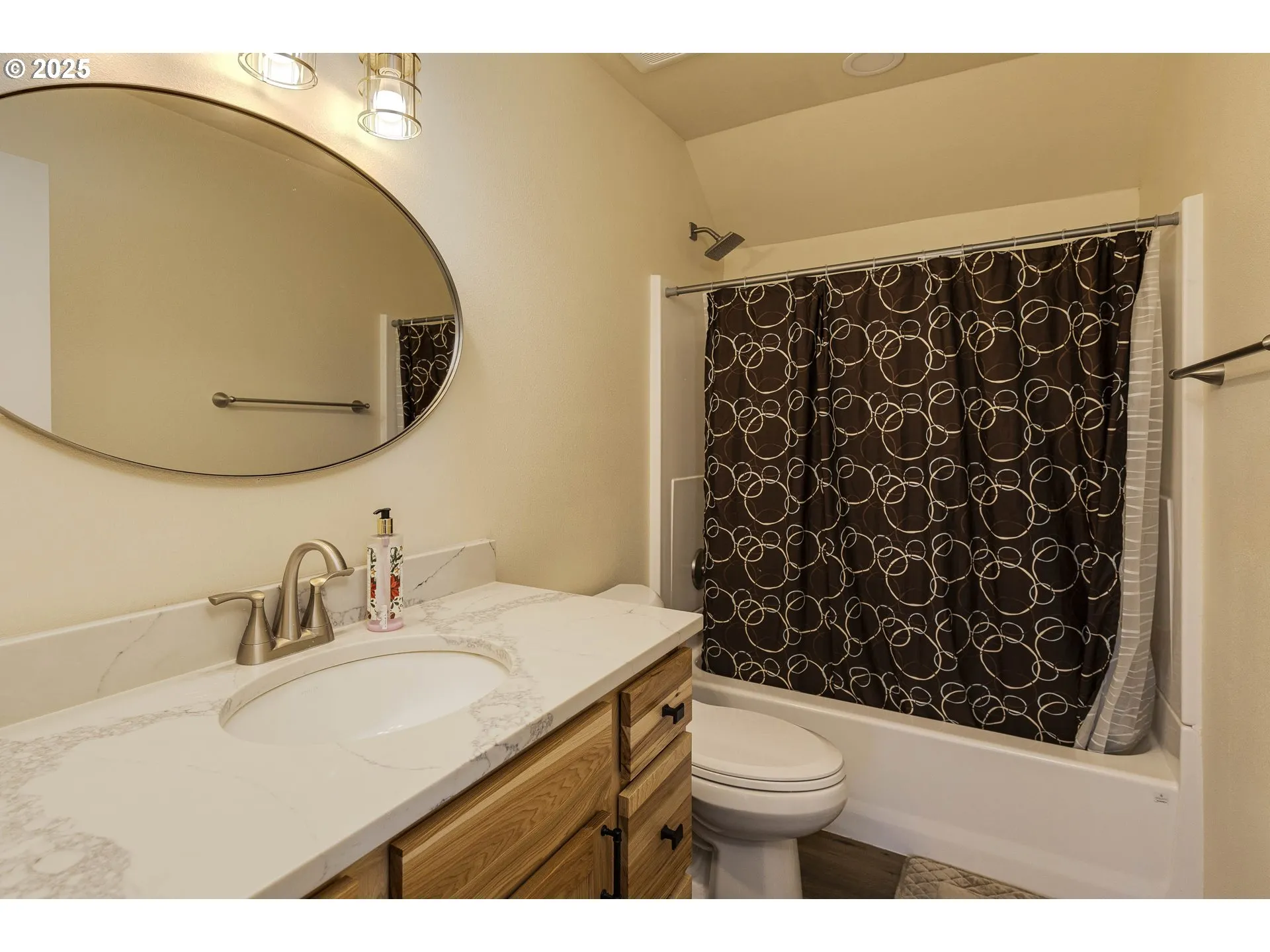 Bathroom-Upper