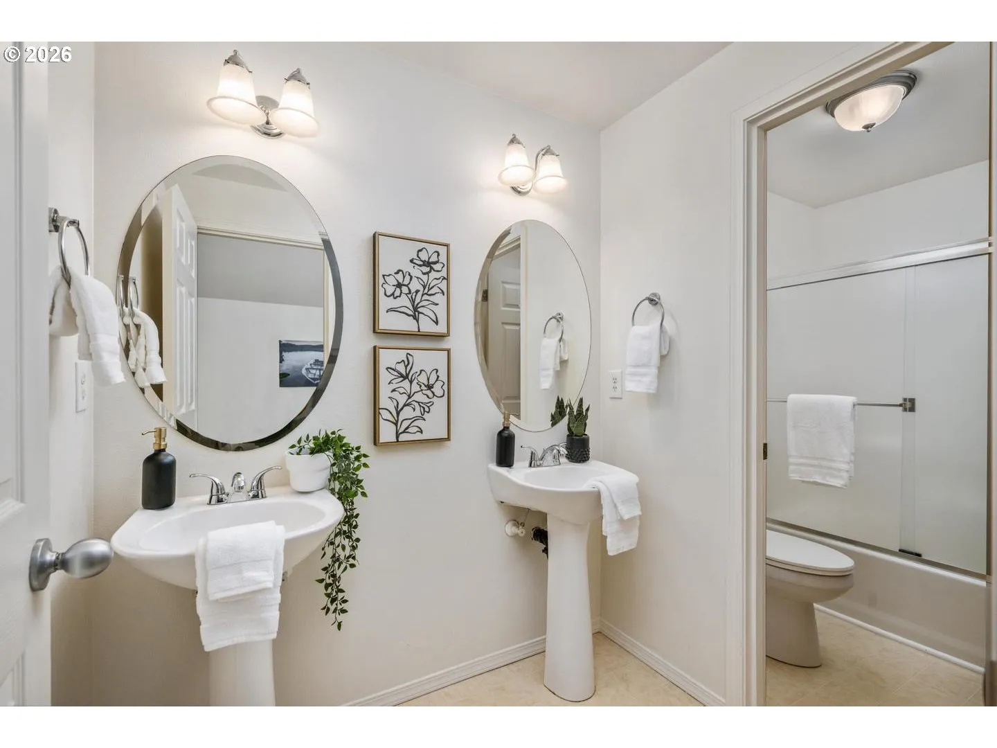 Bathroom, Attached